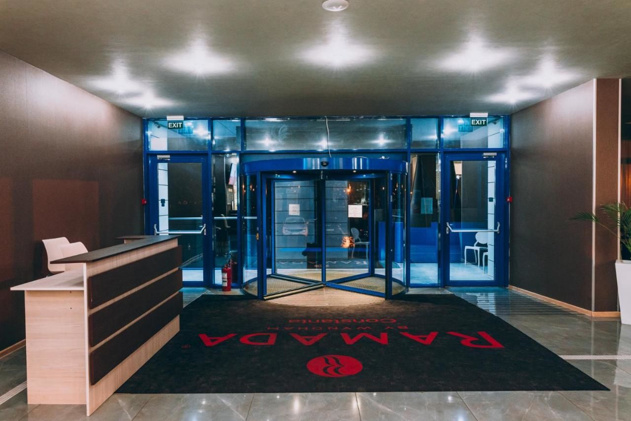 Отель Ramada by Wyndham Constanta Констанца