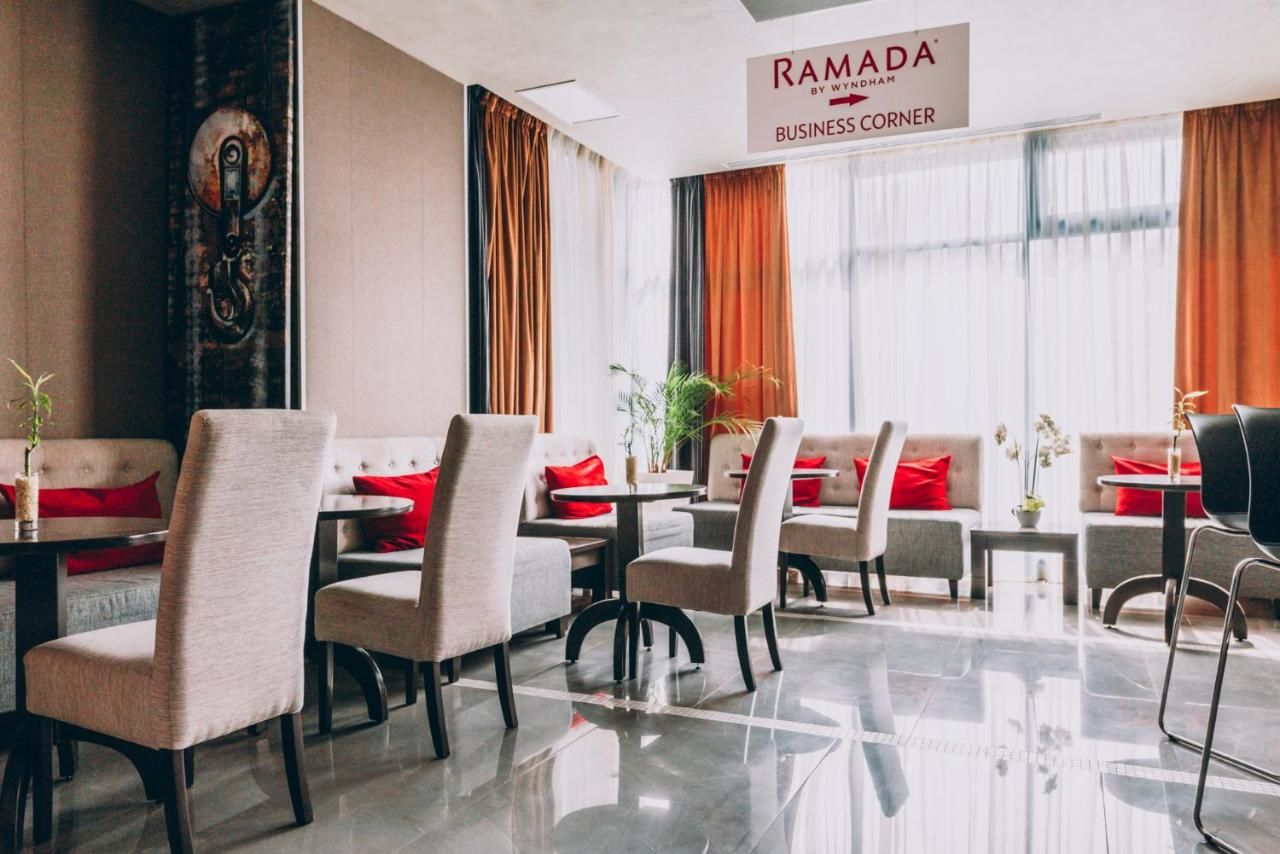 Отель Ramada by Wyndham Constanta Констанца-10