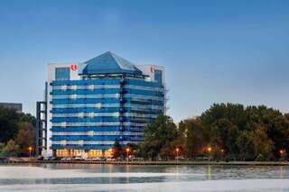 Отель Ramada by Wyndham Constanta Констанца-0