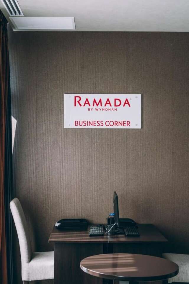 Отель Ramada by Wyndham Constanta Констанца-8